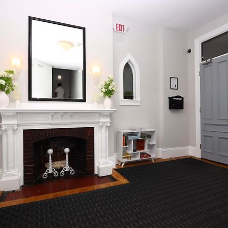 Stylish Newbury Street Studio, #4 ボストン エクステリア 写真