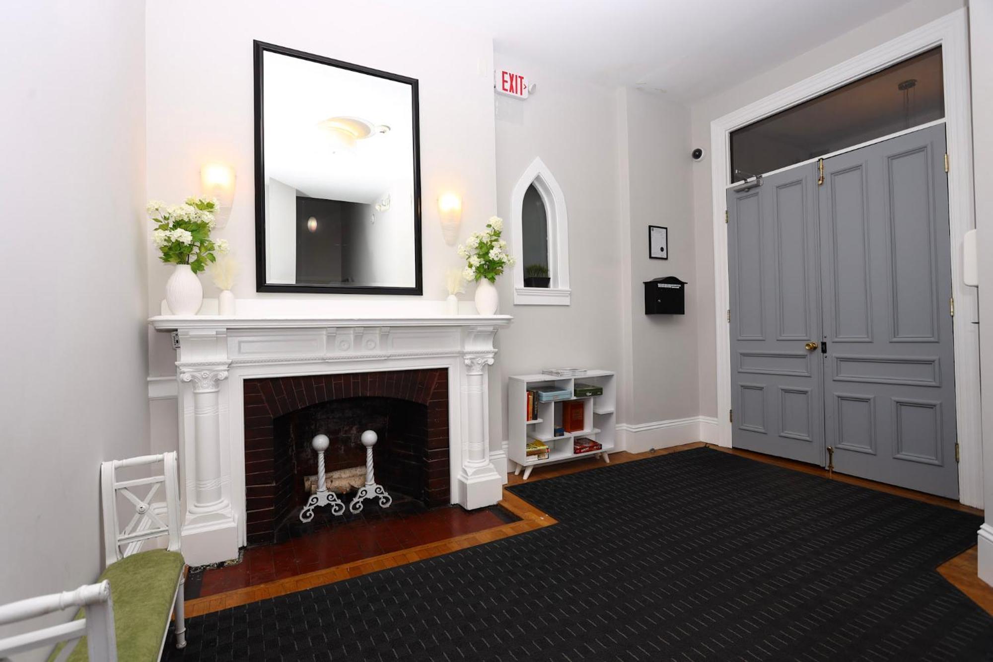 Stylish Newbury Street Studio, #4 ボストン エクステリア 写真